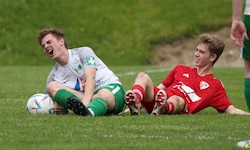 Adnet rund um Kapitän Hannes Leitner (rechts) stieg freiwillig in die 2. Klasse Nord B ab