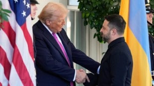 US-Präsident Donald Trump und Ukraine-Präsident Wolodymyr Selenskyj am Freitag bei ihrem Treffen ...