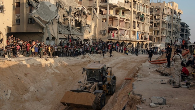 Die Terrororganisation Hamas hat laut eigener Aussage Schwierigkeiten damit, die restlichen ...