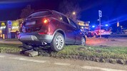 Am Pkw entstand schwerer Schaden – der Lenker musste in die Klinik gebracht werden.