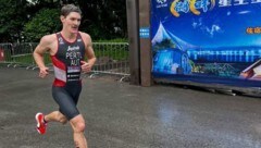 Beim Triathlon in China wurde Lukas Pertl ordentlich nass.