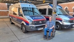 Noch muss René Treber von seiner Frau in seine geliebte Arbeitsstätte gebracht werden. Für ...