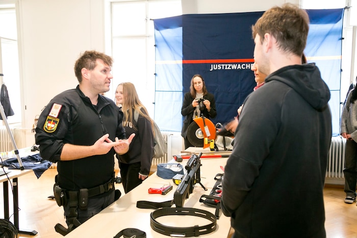 Informationen über die Arbeit der Justizwache waren gefragt.