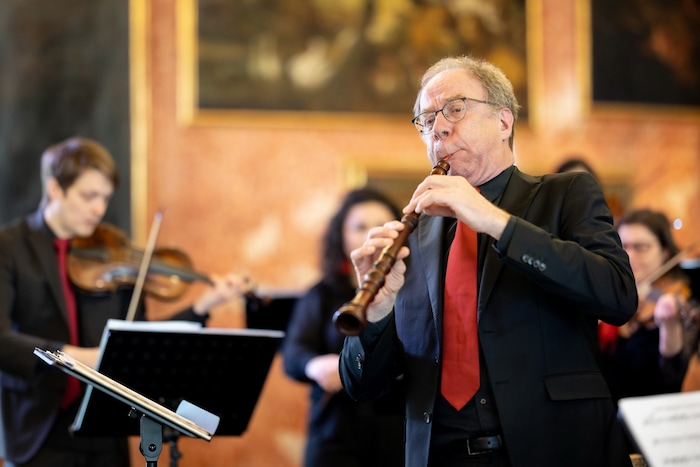 Alfredo Bernardini leitete das Orchester vom Pult der Oboen aus.