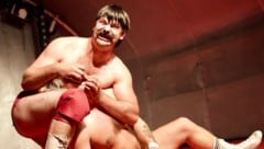 Am Wiener Gürtel begeistern die Wrestler einmal im Monat ihr Publikum.