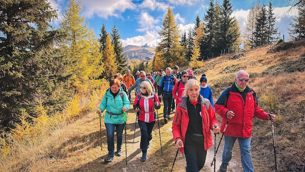 Skikaiser Franz Klammer lud mit Ski-Weltmeisterin Stephanie Venier und der „Bergkrone“ zum ...