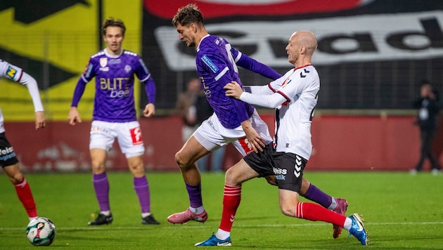 Austria Salzburg (Mitte Daniel Bares) verlor am Samstagabend bei der Admira mit 0:4.