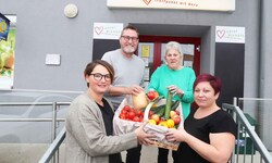 Bürgermeister Wöhl ist stolz auf das engagierte Team, das überall hilft, wo es kann.