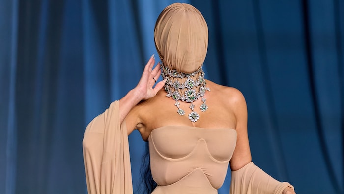 Kim, bist das wirklich du? Der neueste Kardashian-Look sorgt für Schmunzeln.