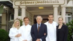 Klausjürgen Wussow (M.) mit dem Schwarzwald-Team