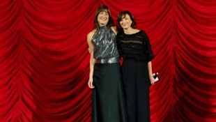 Johanna Moder und ihre Darstellerin Marie Leuenberger bei der Premiere.