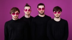 Simon Raab, Martin Kocián, Štěpán Flagar und Michał Wierzgoń (v.l.n.r.) sind „Purple is the ...