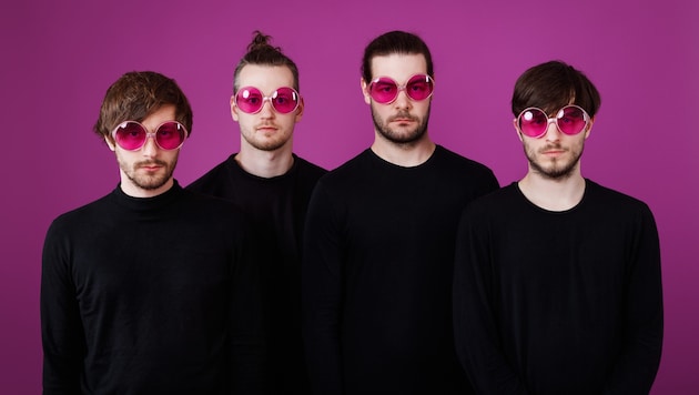 Simon Raab, Martin Kocián, Štěpán Flagar und Michał Wierzgoń (v.l.n.r.) sind „Purple is the ...
