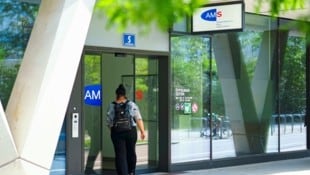 Die Jobs warten im Westen, die Arbeitslosen sind aber im Osten.
