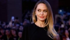 Angelina Jolie sorgte in Rom bei der Premiere ihres Films „Couture“ für Jubel.