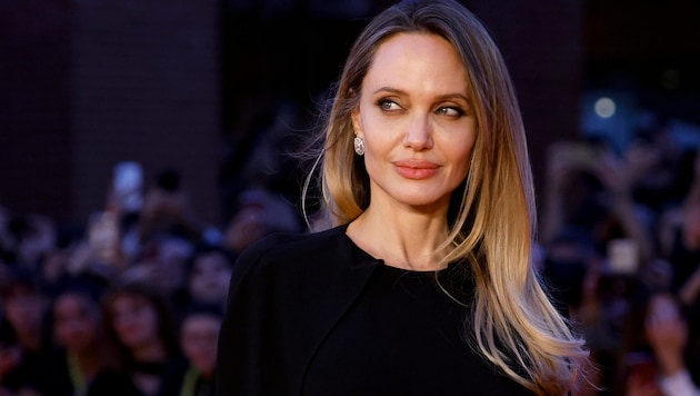 Angelina Jolie sorgte in Rom bei der Premiere ihres Films „Couture“ für Jubel.