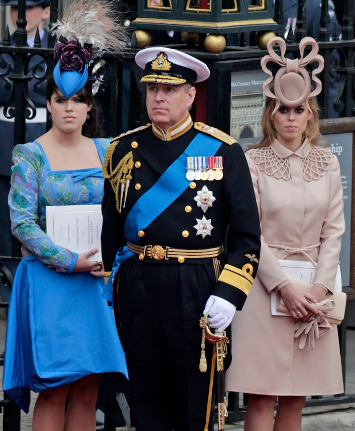 Prinz Andrew mit seinen Töchtern Eugenie und Beatrice