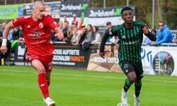 Rupert Kraft (li.) und Kuchl verloren gegen Wacker Innsbruck (Torschütze Bright Owusu).