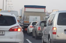 Wer die Tangente kennt, ist Stau gewohnt – aber nicht in dem Ausmaß und schon gar nicht an einem ...