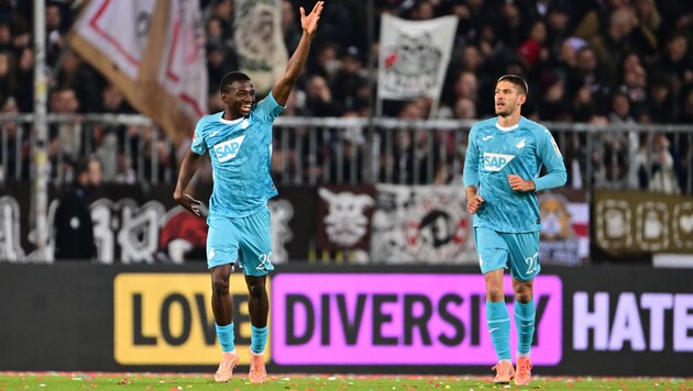 Die TSG Hoffenheim gewinnt 3:0 gegen den FC St. Pauli.