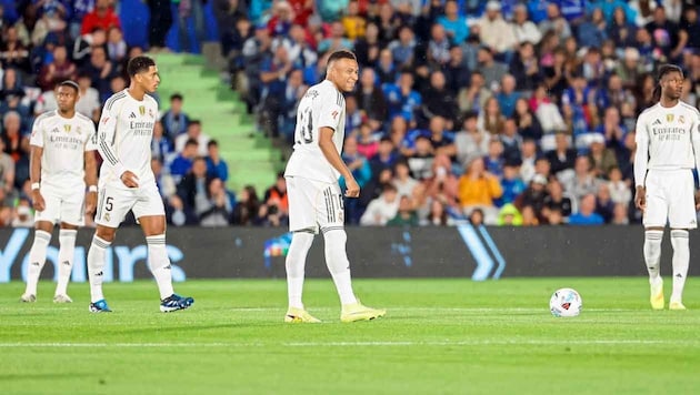 Real Madrid (mit David Alaba ganz links) mühte sich zur Rückeroberung der Tabellenführung.