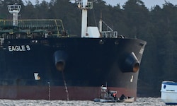 Im Dezember 2024 stoppte die finnische Küstenwache den Tanker Eagle S, der mutmaßlich zur ...