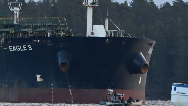 Im Dezember 2024 stoppte die finnische Küstenwache den Tanker Eagle S, der mutmaßlich zur ...