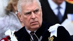 Prinz Andrew wollte nicht, dass das Platin-Thronjubiläum seiner Mutter Queen Elizabeth von einem ...
