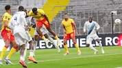 So traf Samson Baidoo per Kopf zum 2:1-Heimsieg gegen FC Paris.