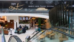 Im Obergeschoss kündigt sich der Neubeginn bereits an: Der Name hat sich allerdings noch einmal ...