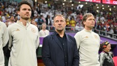 Danny Röhl (l.) an der Seite von Hansi Flick (Mitte)