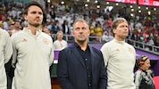 Danny Röhl (l.) an der Seite von Hansi Flick (Mitte)