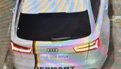 Der Lenker dieses auffälligen Wagens wird gesucht. 
