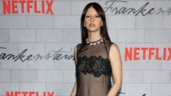 Mia Goth sorgte mit ihrem Ferragamo-Naked-Dress für Aufsehen.