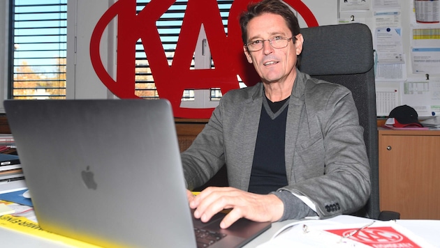 KAC-General Manager Oliver Pilloni sitzt beim Rekordmeister fest im Sattel