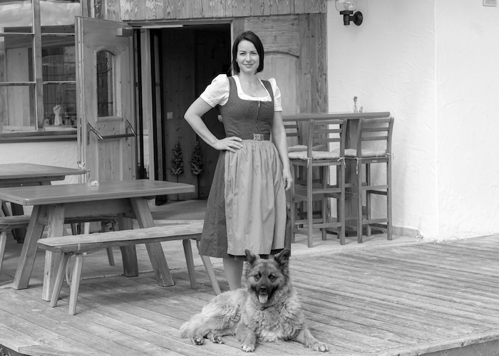 Maria Hartl ist die Gastgeberin der Jauchza Hütte
