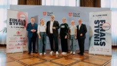Bürgermeister Michael Ludwig, Ruderin Lara Tiefenthaler, Sportstadtrat Peter Hacker, ...