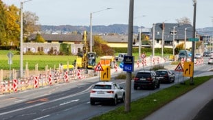 So flüssig läuft der Verkehr zu Stoßzeiten nicht, stattdessen stauen sich die Autos. 