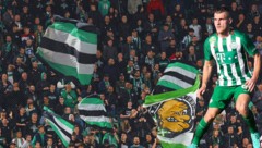 Der Österreicher Emir Dilaver (re.) spielte von 2014 bis 2017 bei Ferencváros.