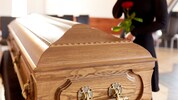 2025 wagte sich ein privater Bestatter auf den Klagenfurter Markt – jetzt ist sein Unternehmen ...