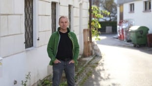 Rainer Lenzenweger vor seinem zukünftigen Laden. 