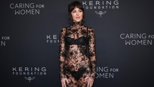 Dakota Johnson, hier beim Caring For Women Dinner im September, trägt gerne freizügige Kleider.