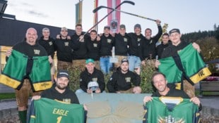 Schwarz-gold-grün sind die Dressen der Hollenburg Eagles