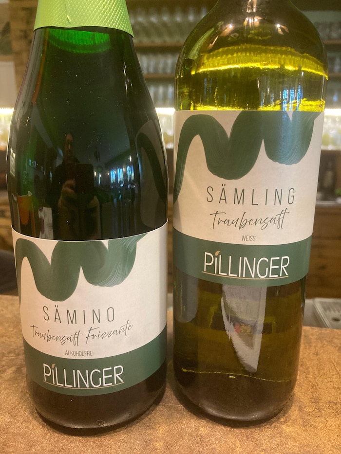 „Sämino“ und sein sprudelloser Bruder der Sämling Traubensaft.
