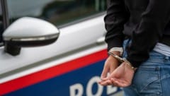 Der Verdächtige wurde nach kurzer Fahndung festgenommen.