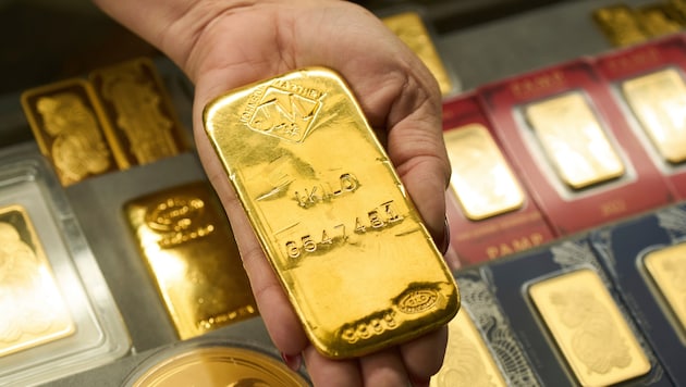 Zu Wochenbeginn lag der Goldpreis auf einem Rekordhoch, am Dienstag folgte der Absturz und am ...