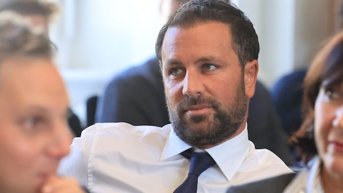 Georg Dornauer fordert die Aussetzung der Netzgebührenerhöhung.