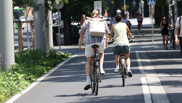 Öfter mit dem Rad statt mit dem Auto in die Arbeit – es sind vermeintlich kleine Dinge, die ...