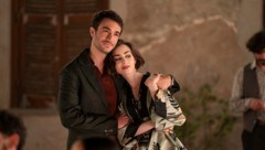 Emily Cooper (Lily Collins) und Marcello (Eugenio Franceschini) 