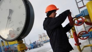 Wegen dem EU-Lieferkettengesetz drohen eine Verknappung von Gas in Europa und deutlich höhere ...